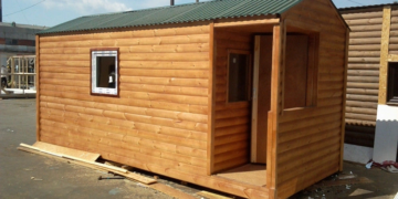 Бытовка из бруса – бюджетный дачный домик