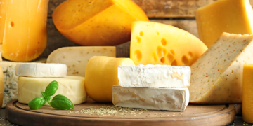 Вкусный сыр и другие заморские продукты