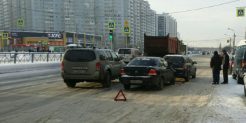ДТП в гололед: кто виноват, что делать и куда обращаться