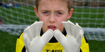 Требования и критерии выбора формы для футбольного вратаря