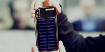 Компания Apple презентовала новый iPhone X Tesla