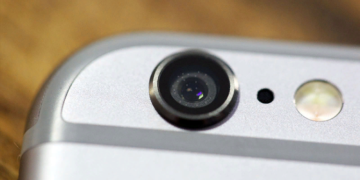 Правила безопасной и эффективной чистки камеры на айфоне