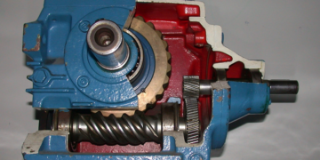 Достоинства и применение червячных редукторов