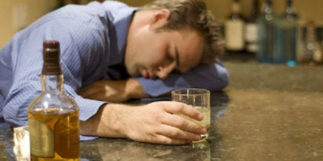 Муж алкоголик: как жить с человеком и чем помочь