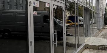 Технология и правила оклейки окон пленкой Оракал