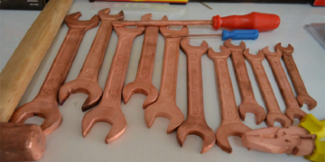 Понятие об искробезопасном инструменте и его достоинства