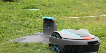 Главные достоинства роботов газонокосилок и их применение