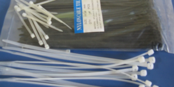 Где и как применяются кабельные стяжки в строительстве