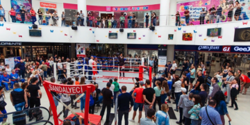 Торговый центр «Ривьера»: достоинства и развлечения