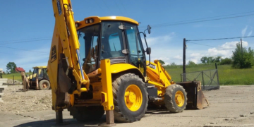 Трансмиссия экскаватора: правила и этапы ремонта