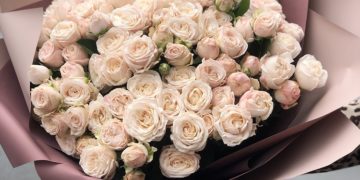 Как собрать букет из роз и как красиво его оформить?