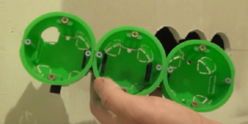 Правила монтажа розеток в ГКЛ стену и советы