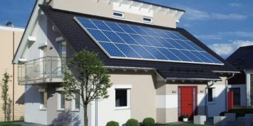 Проверка мощности и визуальная оценка оборудования для солнечной электростанции