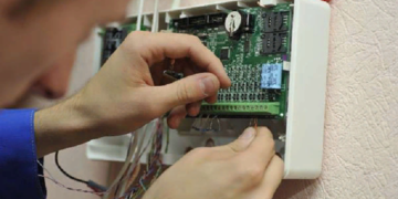 Установка охранной сигнализации в квартире и советы