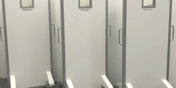 Ширма медицинская: требования, виды и выбор