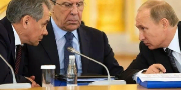 Как относятся к украинской власти в Российской Федерации