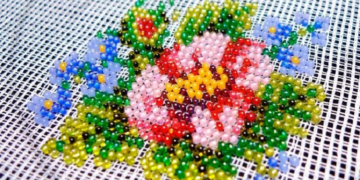 Как вышивать бисером и популярные техники