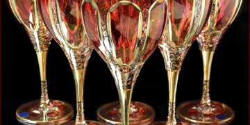 What are the advantages of glasses from Bohemia Crystal