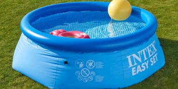 Какие бывают детские надувные центры для бассейна