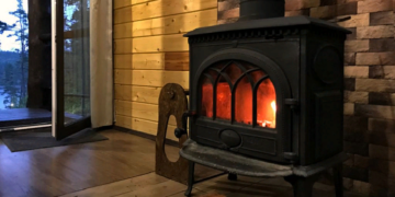 Преимущества использования чугунных печей-каминов