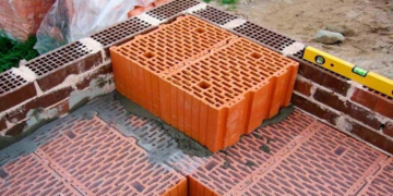 Керамические блоки Поротерм: материал с множеством достоинств