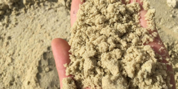 Песок для бетона: достоинства и применение