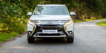 Mitsubishi Outlander: один из самых популярных и практичных семиместных внедорожников