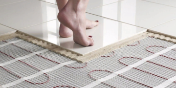 Теплый пол под плитку: достоинства и правила монтажа