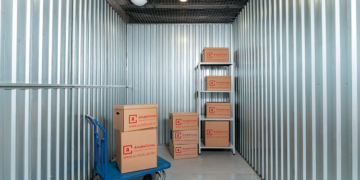 Хранение вещей на складе: достоинства и правила