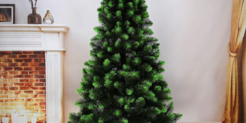 Искусственные елки: виды и критерии выбора