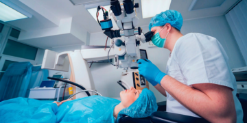 Показания к лазерной коррекции зрения и советы