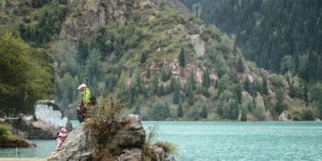 Озеро Иссык и его главные достоинства для туристов