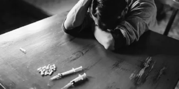 По каким симптомам можно выявить наркозависимого человека