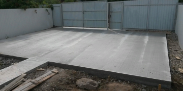 Бетонирование площадки под автомобиль: правила и этапы