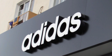 Заказ вывесок для рекламы: выберите лучшее качество и профессионализм