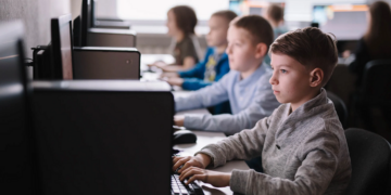 Для чего нужно программирование детям и популярные способы