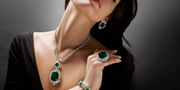 Gemstones and jewelry by Reuven Veksler