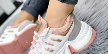 Choosing women’s sneakers: requirements and types