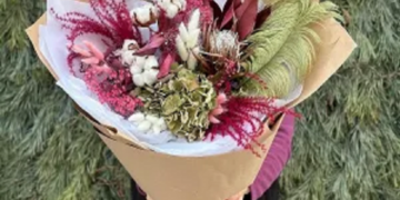 Букет квітів жінці від Marta Flowers: види та вибір