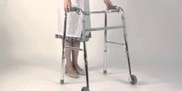 Як вибрати ідеальні милиці для інвалідів та людей похилого віку