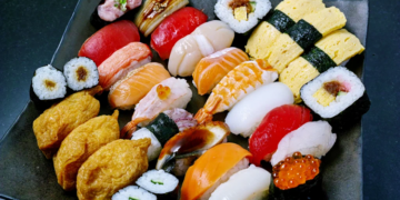 Заказать доставку суши в Днепре: свежие и вкусные суши от MAFIA