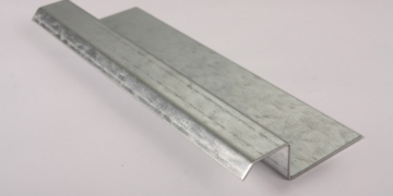 Гальванізований чи нержавіючий: як обрати оптимальний омега-профіль для ваших завдань