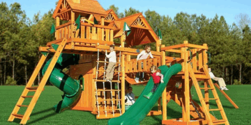 Дитячі майданчики як простір для розвитку та гри