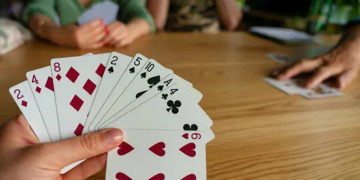 Анализ психологических триггеров и методов манипуляции, используемых в индустрии развлечений