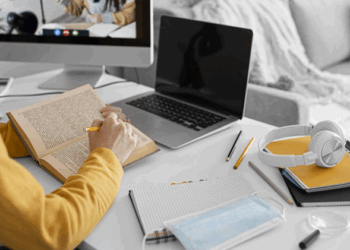 Безпечна школа в небезпечні часи: як онлайн-ліцей стає опорою для дітей і батьків