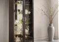 Шкаф-витрина: элегантное хранение и украшение интерьера