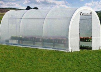 Спанбонд для теплицы в рулонах: размеры и удобство использования