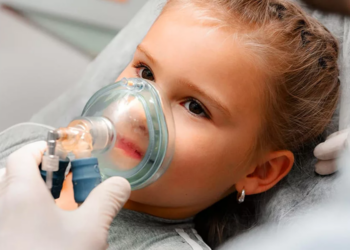 Лечение зубов детям во сне под наркозом: методы подготовки и советы родителям