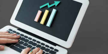 Алгоритмы Яндекса 2026 что влияет на выдачу и как попасть в ТОП 10