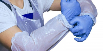 Нарукавники полиэтиленовые одноразовые: удобство и защита